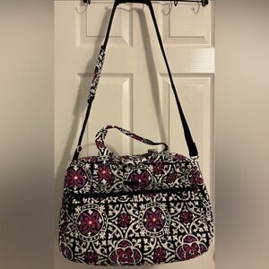 Like New 12 piecece Vera Bradley Travel Set